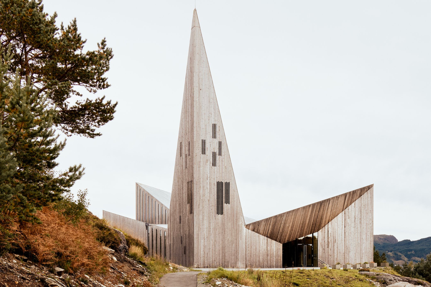 Knarvik kirke